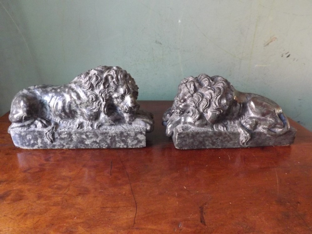 pair of c19th italian carved serpentine marble 'grand tour' souvenir lions