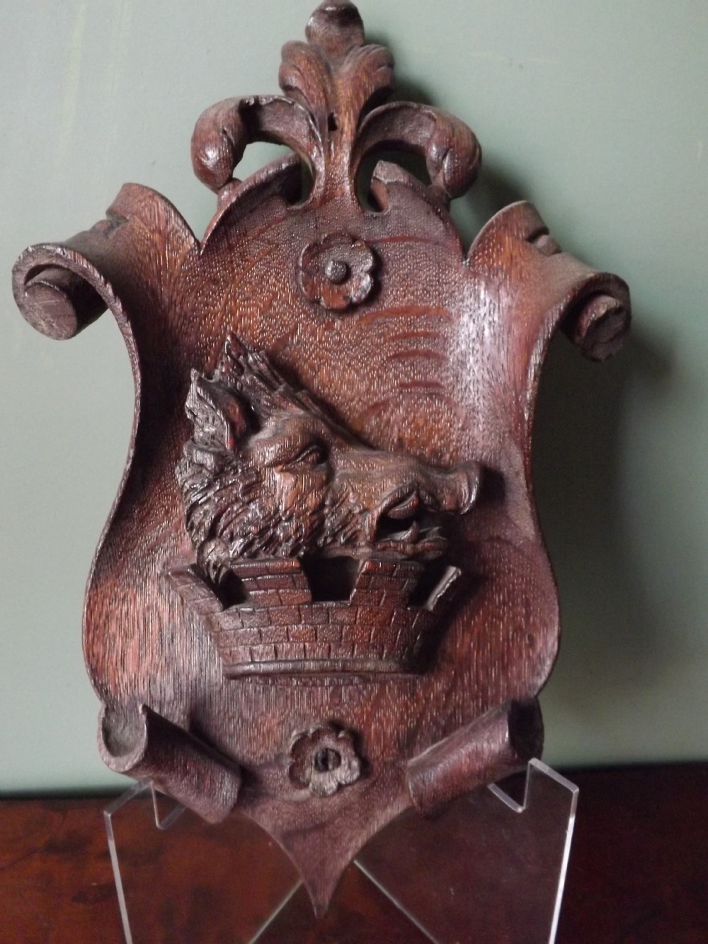 c19th carved oak armorial cartouche