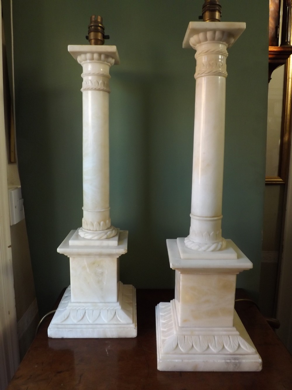 pair of early c20th italian alabaster column tablelamps