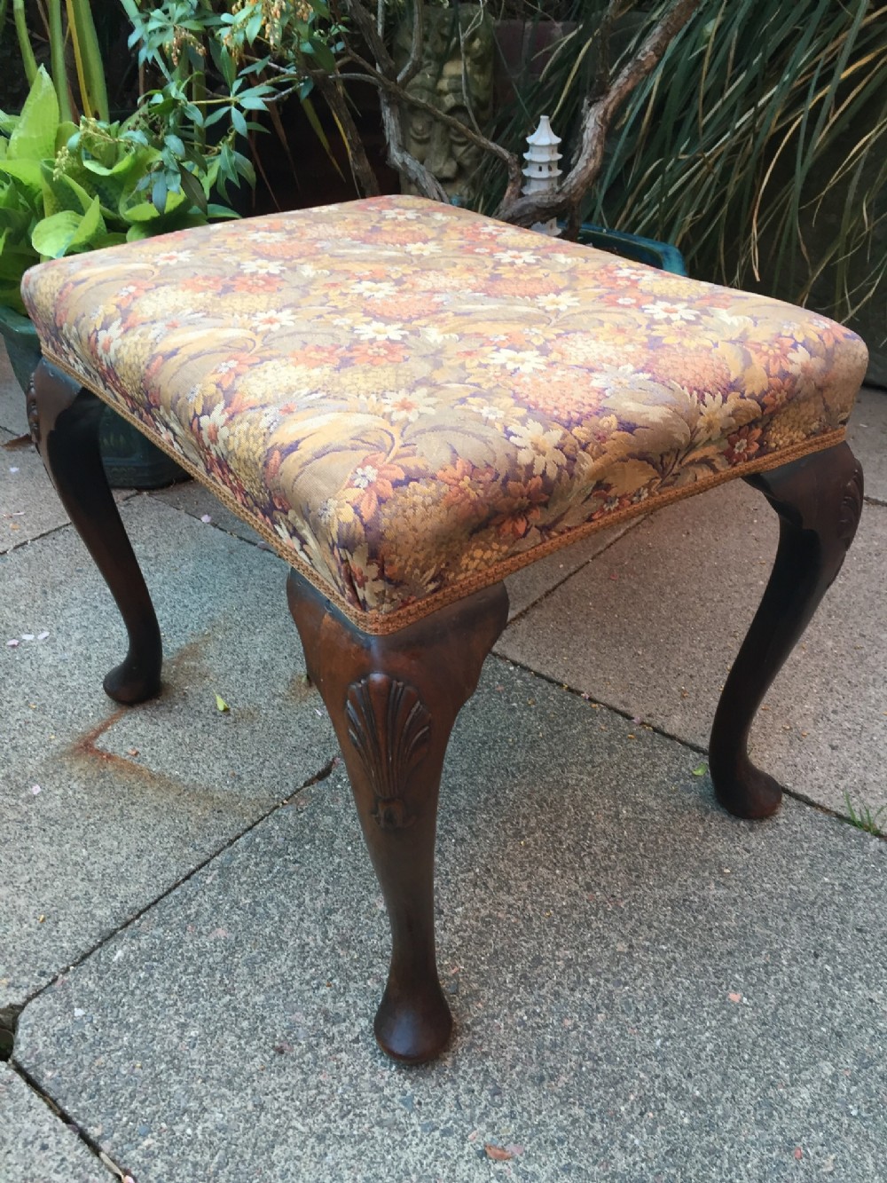 late c19th early c20th george i period style oblong walnut cabriolelegged stool