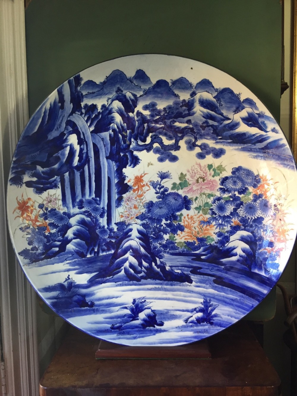 late c19th japanese imari porcelain dish of large scale