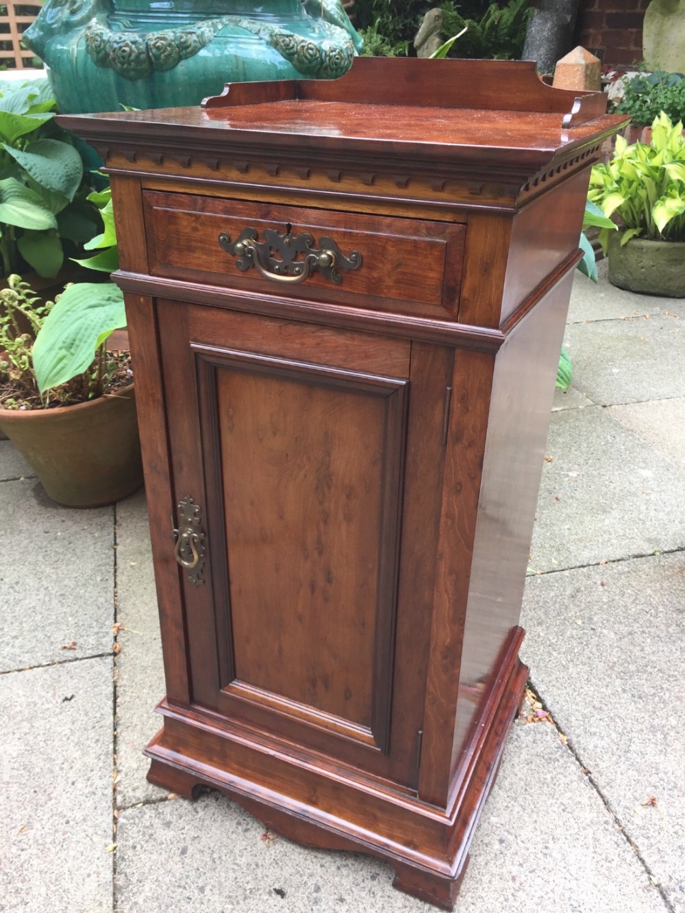 late c19th mahogany bedside cupboard or cabinet of superior quality