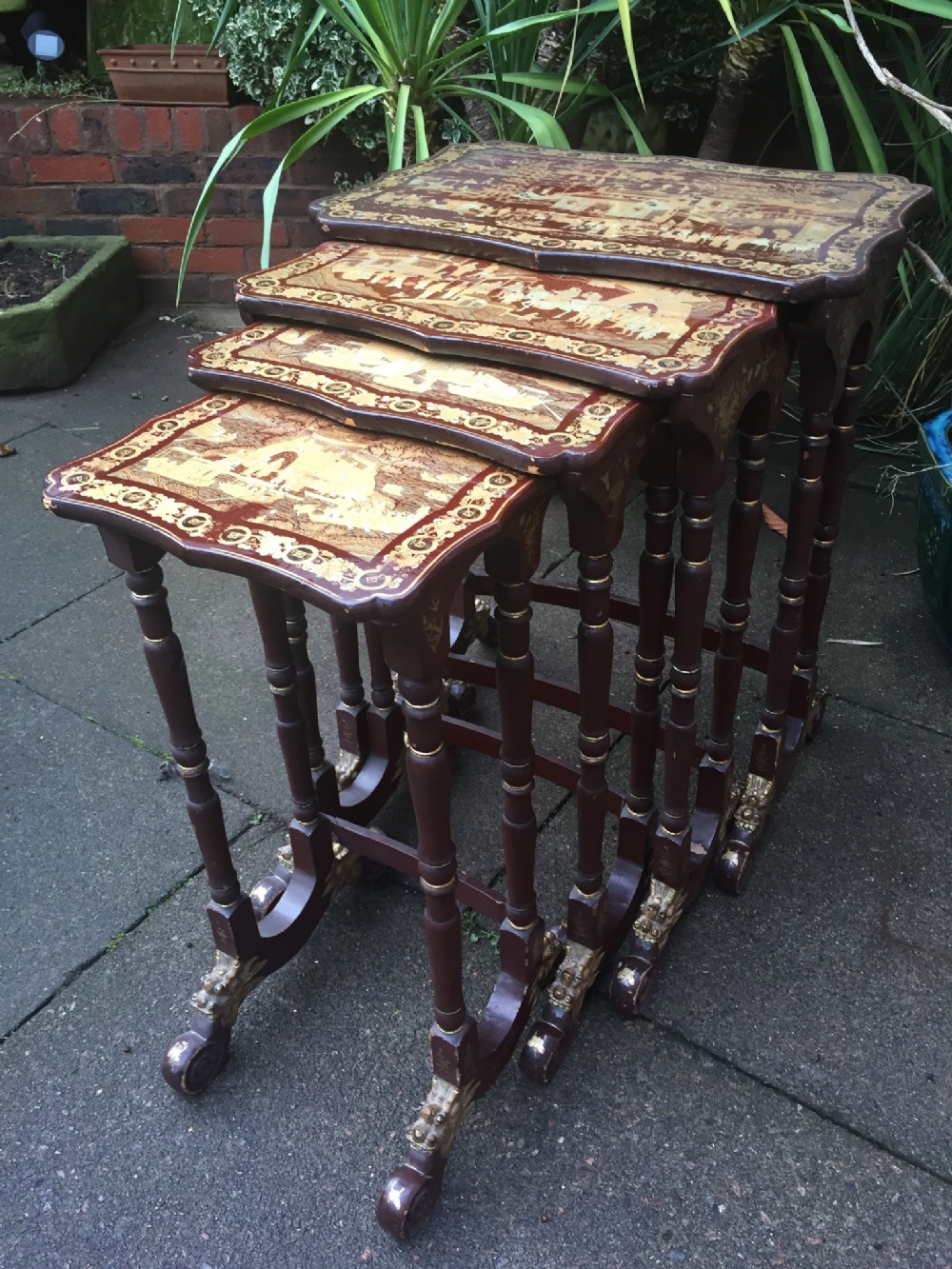 c19th quartetto of chinese export lacquer tables with gilded decoration