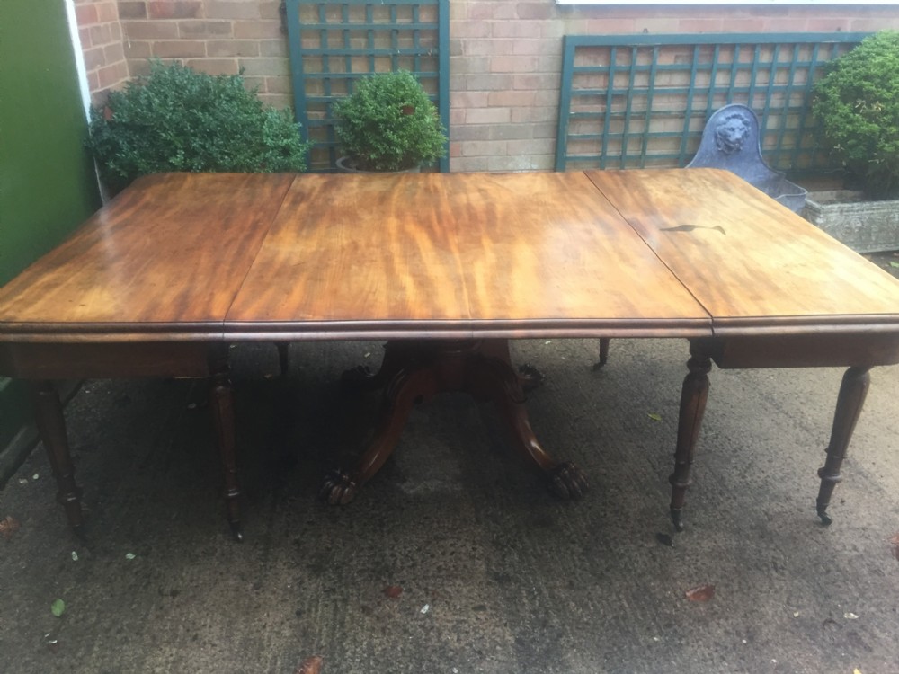 early c19th irish george iv period mahogany dining table of highly flexible and adaptable form attributed to mack williams and gibton of dublin