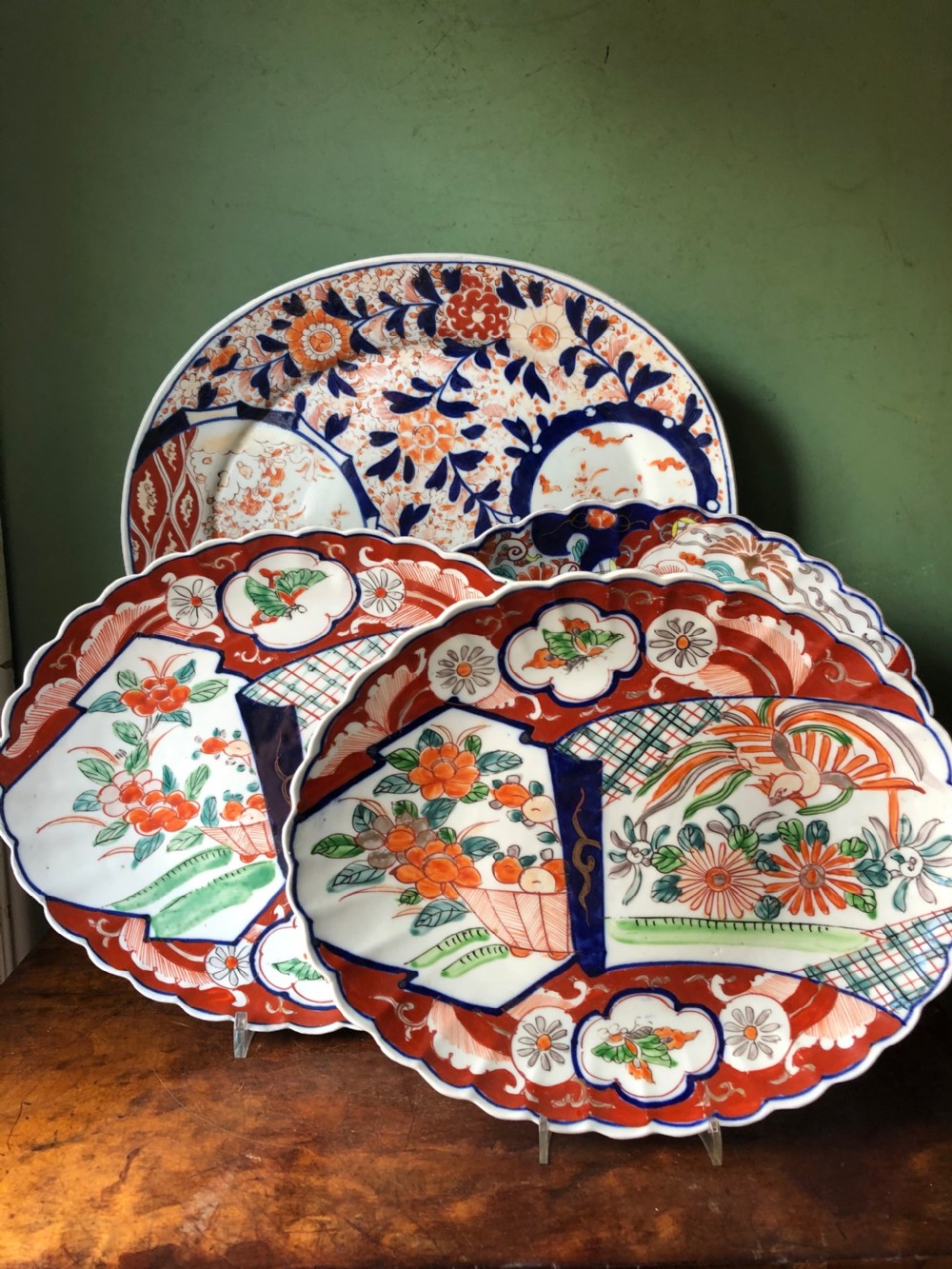collection of 4 late c19th japanese porcelain oval cabinet plates or dishes decorated in the imari palette