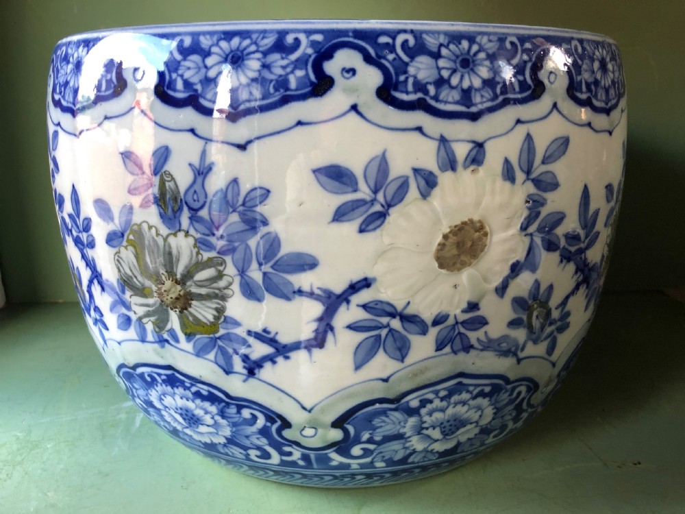 large late c19th japanese porcelain jardiniere or fishbowl with blue and white floral decoration