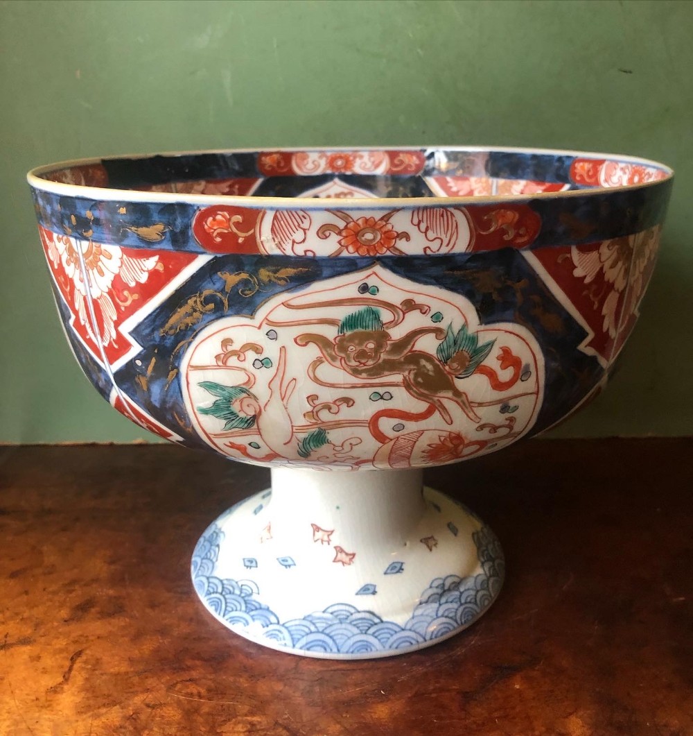 c19th japanese porcelain bowl of unusual form decorated in the imari palette