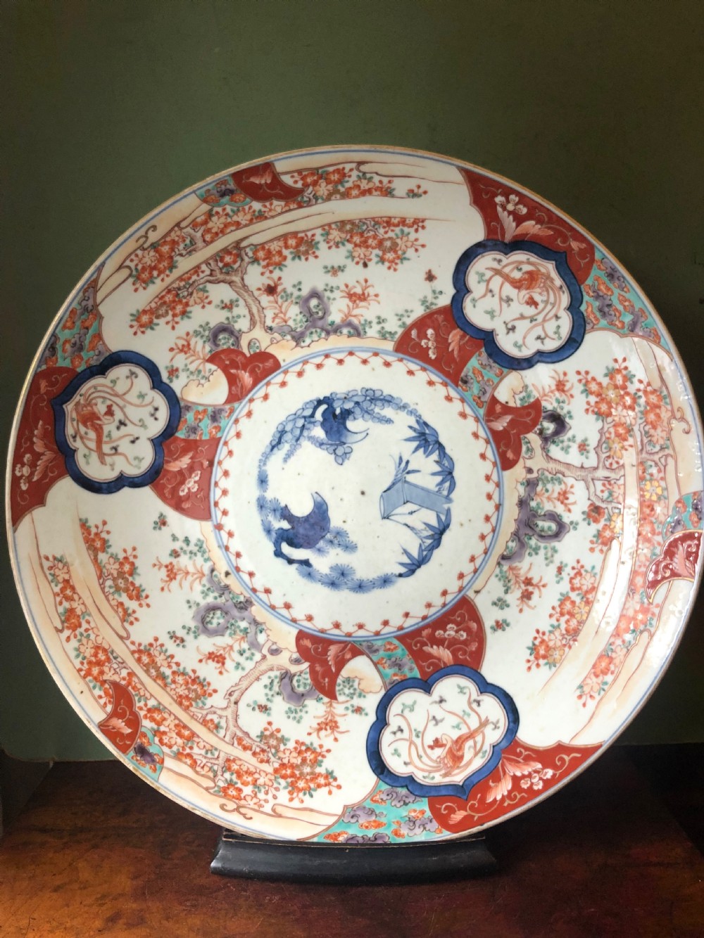 mid c19th japanese porcelain dished charger decorated in the imari palette