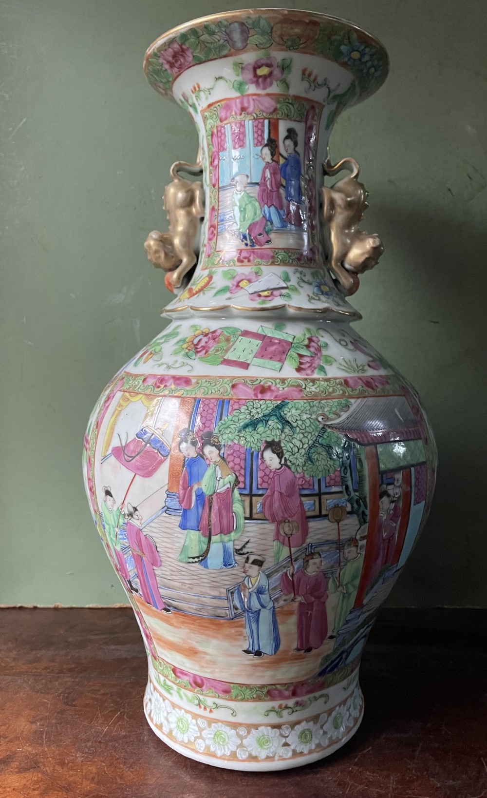 late c19th chinese cantonese famille rose decorated porcelain vase