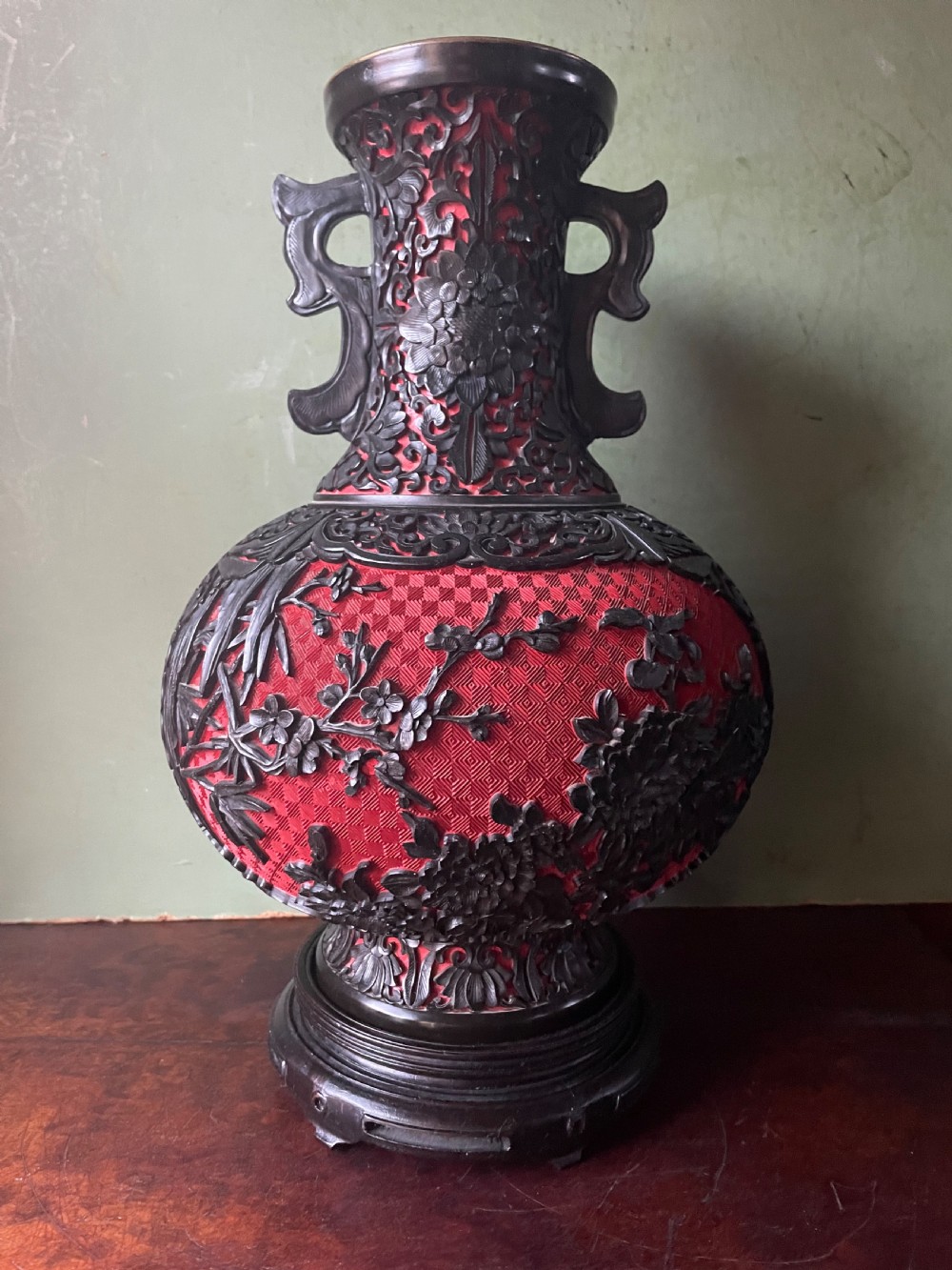 late c19th early c20th chinese qing dynasty carved red and black lacquer vase